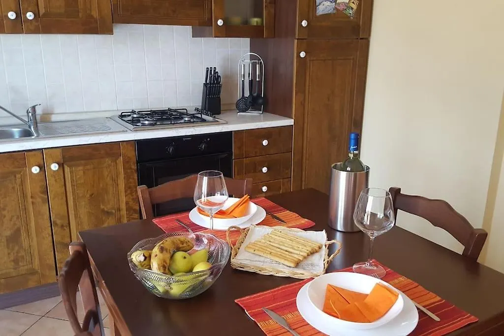 Villa Lazzarini Appartamento Giorgia Con Piscina Condivisa 2Km Dal Mare Imperia Holiday home