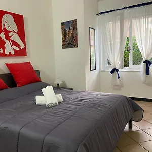 Casa vacanze Right Bank House, Imperia